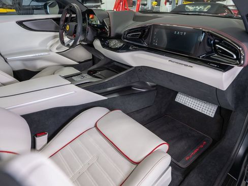 Certified 2025 Ferrari Purosangue image 17