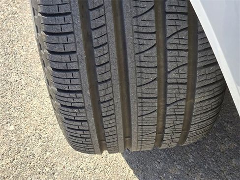 New 2025 Volvo XC90 T8 Plus w/ Protection Package Premier image 16