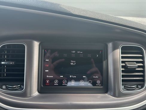 Used 2022 Dodge Charger SXT w/ Leather Interior Group image 18