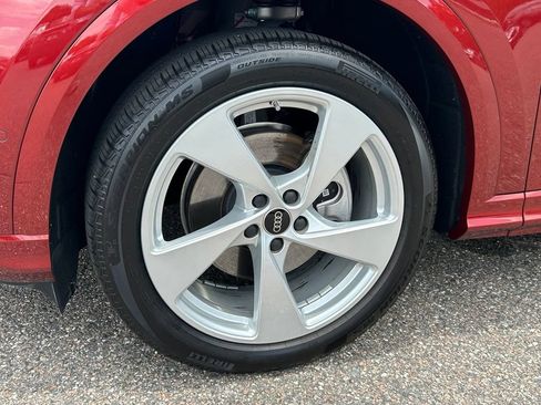 Certified 2025 Audi Q5 Prestige AWD/4WD image 32