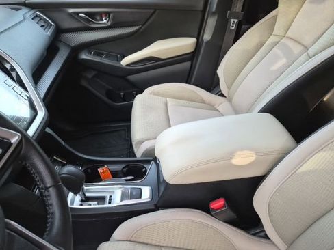 Used 2023 Subaru Ascent Premium w/ Convenience Package image 18