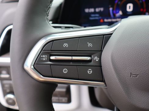 New 2025 Chevrolet Suburban Premier image 16