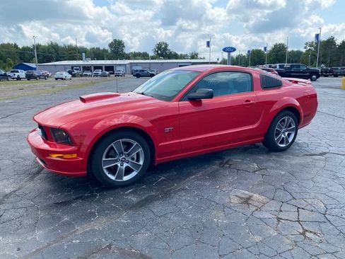 Used 2008 Ford Mustang GT Premium RWD image 2
