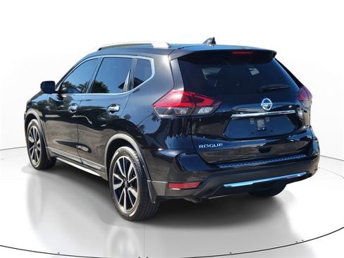 Used 2018 Nissan Rogue SL w/ Premium Package image 3