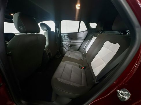 Used 2025 Chevrolet Trax RS image 25