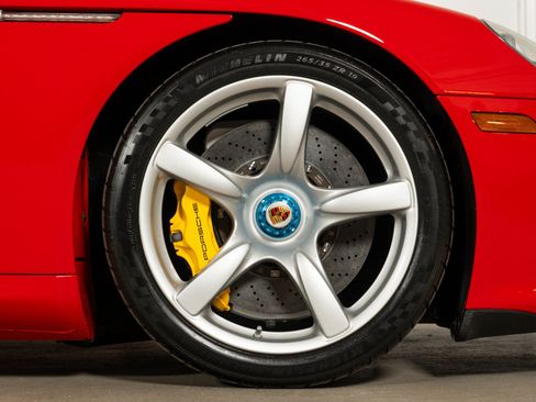 Used 2004 Porsche Carrera GT RWD image 44