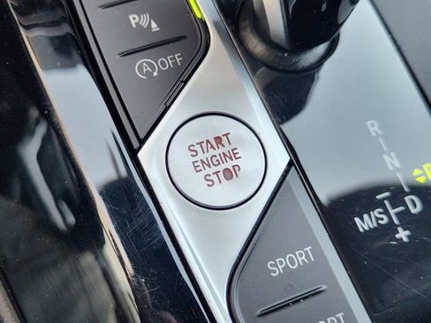 Used 2023 BMW X4 xDrive30i w/ Parking Assistance Package image 18