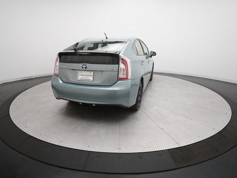 Used 2015 Toyota Prius Two image 35