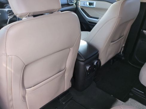 Used 2023 Ford Explorer Limited w/ Equipment Group 301A image 18