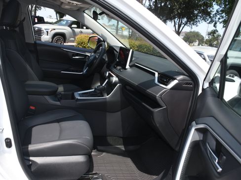 Used 2025 Toyota RAV4 XLE Premium FWD image 22