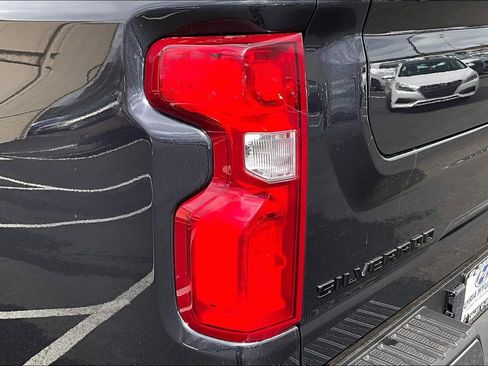 Used 2024 Chevrolet Silverado 2500 LTZ w/ LTZ Convenience Package AWD/4WD image 28