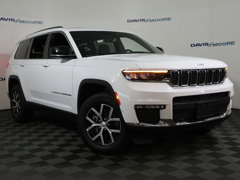 Used 2024 Jeep Grand Cherokee L Limited w/ Luxury Tech Group II AWD/4WD image 2
