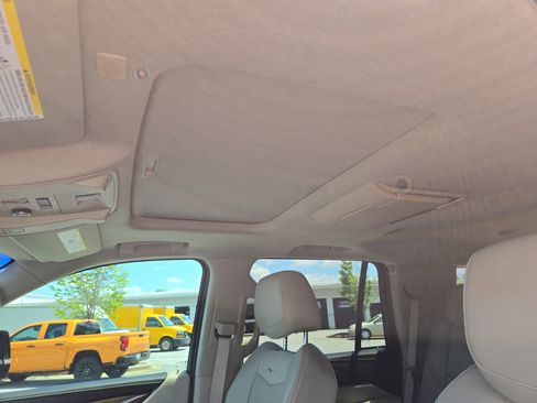 Used 2019 Cadillac Escalade Premium Luxury w/ LPO, Radiant Package RWD image 18