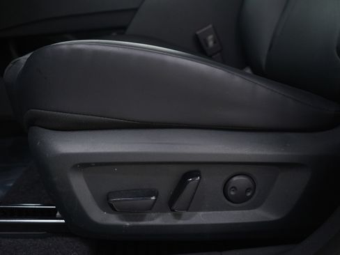 Used 2023 Nissan Rogue SV w/ SV Premium B Package image 25