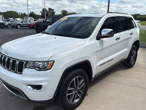 Used 2021 Jeep Grand Cherokee Limited image 3