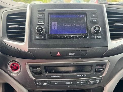 Used 2019 Honda Pilot LX image 15