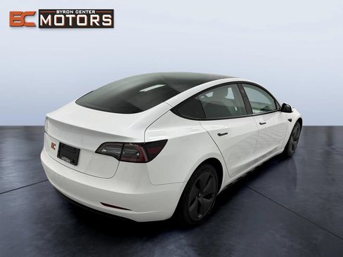 Used 2022 Tesla Model 3 Long Range AWD/4WD image 6