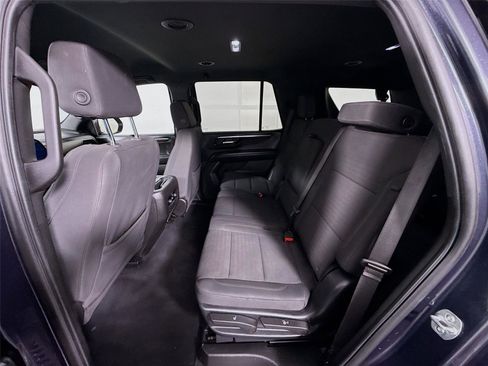 Used 2025 Chevrolet Tahoe LS RWD image 19
