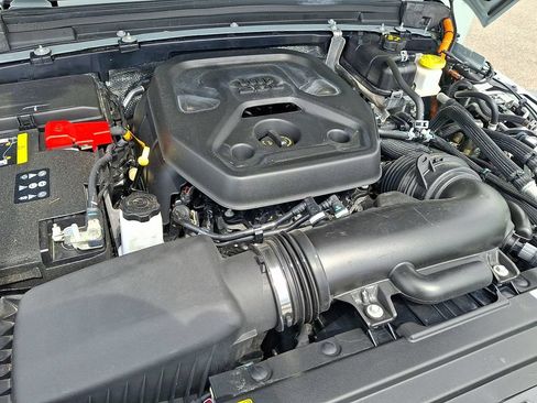 Used 2024 Jeep Wrangler Unlimited AWD/4WD image 28
