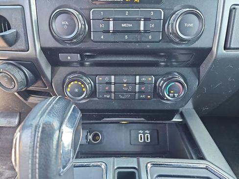 Used 2016 Ford F150 XLT w/ Equipment Group 302A Luxury image 22