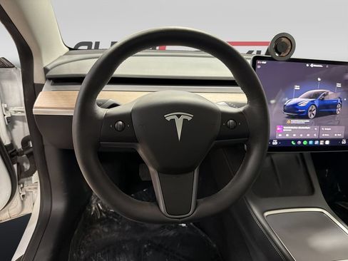 Used 2023 Tesla Model 3 Standard Range RWD image 12