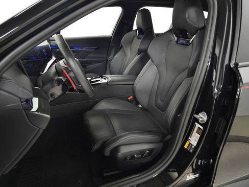 Used 2026 BMW M5 Touring AWD/4WD image 18