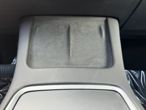 Used 2024 Tesla Model Y 2WD image 28