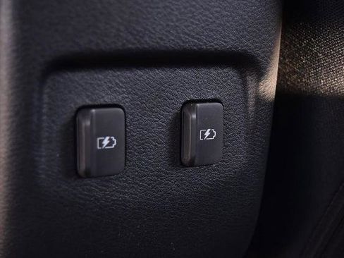 Certified 2024 Nissan Kicks SR image 21