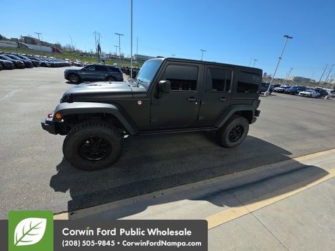 Used 2016 Jeep Wrangler Unlimited Rubicon w/ Dual Top Group image 7