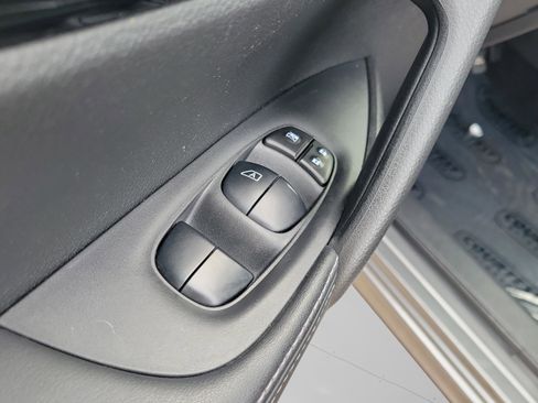 Used 2019 Nissan Rogue Sport SV image 19