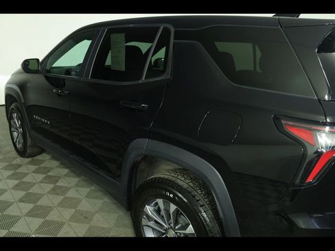 Used 2025 Chevrolet Equinox LT image 16