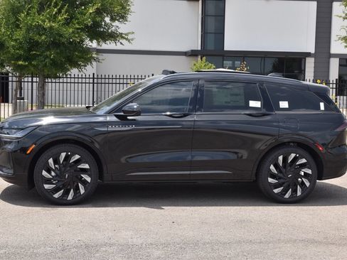 New 2026 Lincoln Nautilus Reserve AWD/4WD image 11