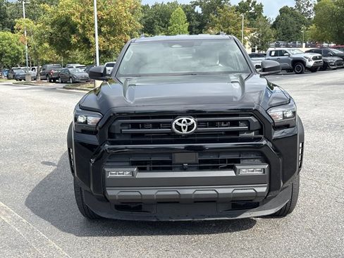 Used 2025 Toyota 4Runner SR5 AWD/4WD image 2
