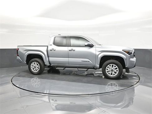 New 2025 Toyota Tacoma SR5 image 17