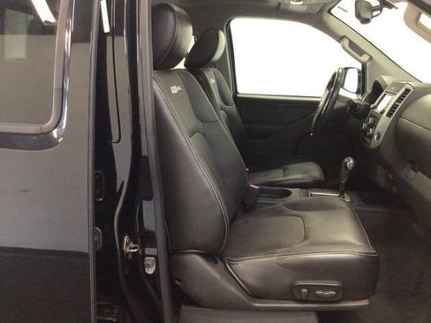 Used 2016 Nissan Frontier PRO-4X w/ Pro-4x Luxury Package AWD/4WD image 13