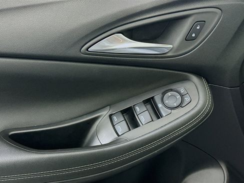 Used 2025 Buick Encore GX Preferred image 15