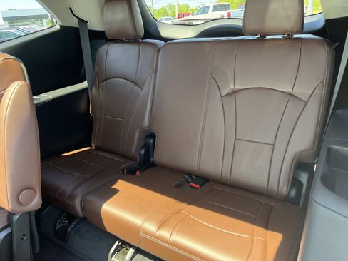 Used 2021 Buick Enclave Avenir AWD/4WD image 21