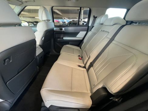 Used 2025 Hyundai Santa Fe SEL image 28