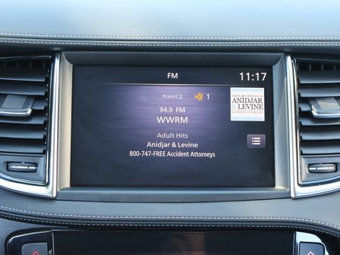 Certified 2025 INFINITI QX50 Luxe image 3