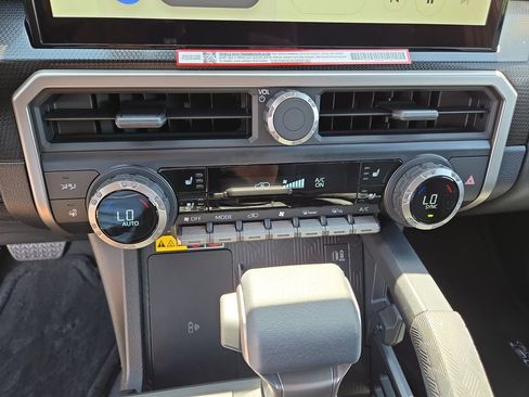 New 2026 Toyota 4Runner Limited AWD/4WD image 22