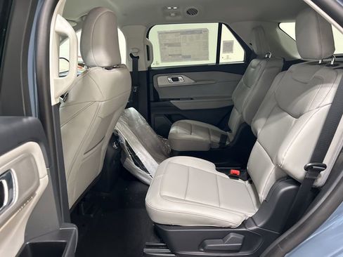 New 2026 Ford Explorer Active w/ Active Comfort Package image 23