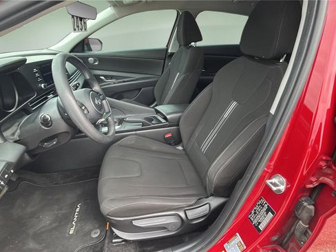 Used 2022 Hyundai Elantra SEL image 12