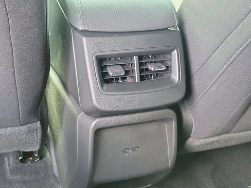 Used 2025 Chevrolet Equinox EV LT w/ Comfort Package FWD image 10