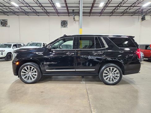 Used 2022 GMC Yukon Denali w/ Denali Premium Package AWD/4WD image 7