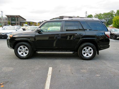 Used 2015 Toyota 4Runner SR5 image 10