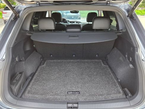 Certified 2022 Volkswagen Tiguan SEL R-Line AWD/4WD image 16