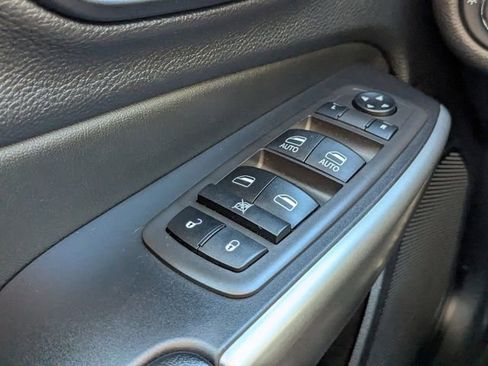 Used 2021 Jeep Cherokee Latitude Lux 80th Anniv w/ Quick Order Package 26U 80TH image 19