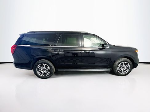 Used 2025 Ford Expedition Max Active AWD/4WD image 10