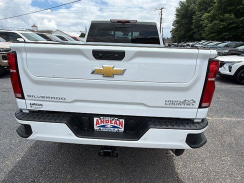 New 2026 Chevrolet Silverado 2500 High Country w/ High Country Premium Package AWD/4WD image 10