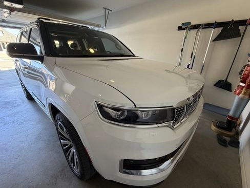 Used 2023 Jeep Grand Wagoneer Series III image 4